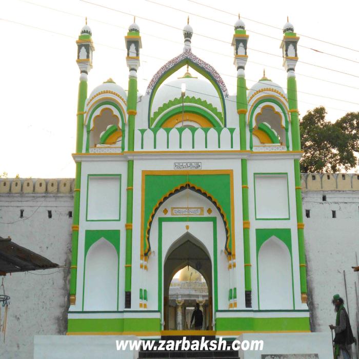 Main Gate of Hazrat khawaja Shaikh Muntajbuddin Zar Zari Zar Baksh Dulha(RH). Dargah