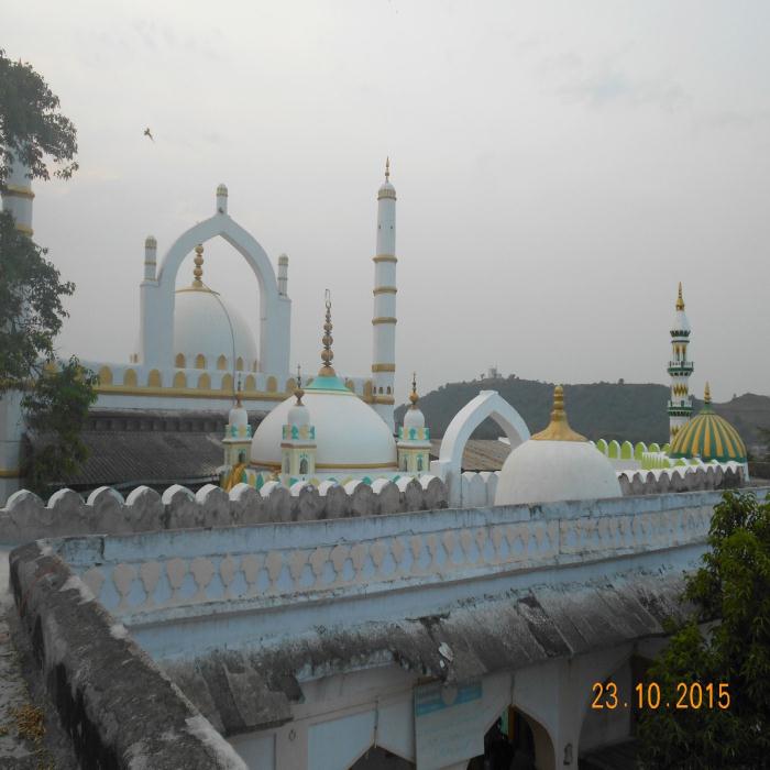 Sultanul Mashaikh Hazrat Khwaja Shaikh Burhanuddin Aulia Garib(RH) Dargah.